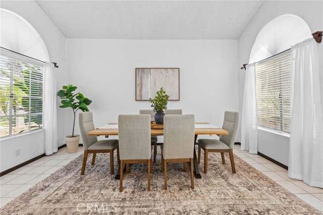 589 S Sutter Avenue, San Bernardino CA: https://media.crmls.org/medias/a53d115b-23e3-4944-9888-cbea41ee06bf.jpg