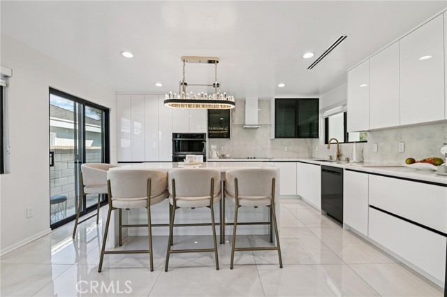 Detail Gallery Image 19 of 31 For 15937 Londelius St, North Hills,  CA 91343 - 3 Beds | 3 Baths