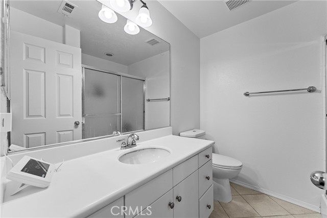 38 Stepping Stone, Irvine CA: https://media.crmls.org/medias/a53e46a3-bb3d-42ce-8caa-c408f680c849.jpg