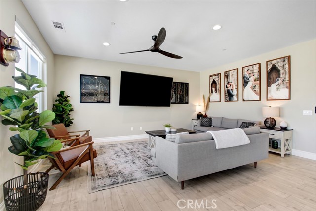 Detail Gallery Image 9 of 39 For 1212 Venice Ave, Mentone,  CA 92359 - 4 Beds | 3 Baths