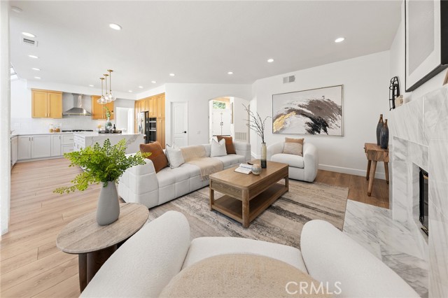 Detail Gallery Image 17 of 47 For 910 S Barton Ct, Anaheim,  CA 92808 - 4 Beds | 4/1 Baths