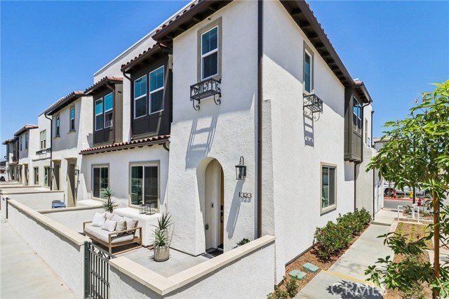 Detail Gallery Image 1 of 2 For 1305 Yannis Ct, El Cajon,  CA 92019 - 3 Beds | 2/1 Baths