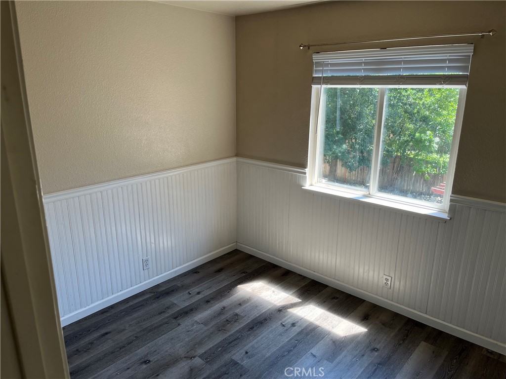 https://media.crmls.org/medias/a5406943-e5b0-44f4-a272-6609009799ae.jpg?preset=X-Large