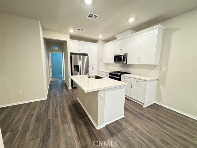 1440 stratus Drive, Pomona CA: https://media.crmls.org/medias/a540ce1a-fc02-4d5f-be4b-947a3a629f7b.jpg
