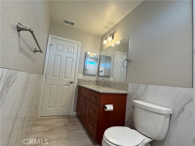 Detail Gallery Image 17 of 17 For 13549 Niabi Rd #B,  Apple Valley,  CA 92308 - 2 Beds | 1 Baths