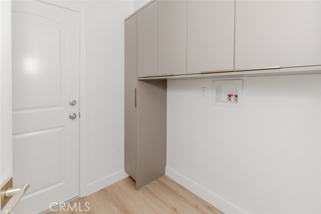 17101 Dearborn Street, Northridge CA: https://media.crmls.org/medias/a5417e23-9fc5-432f-9295-e1c982a2aba7.jpg