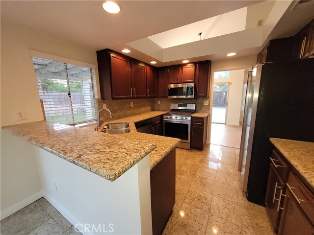 13611 Amanda Street, Fontana CA: https://media.crmls.org/medias/a542158d-e47c-4ed8-8fa1-588488217b9e.jpg