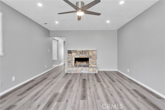 Detail Gallery Image 6 of 44 For 15846 Inyo, Victorville,  CA 92395 - 3 Beds | 2 Baths