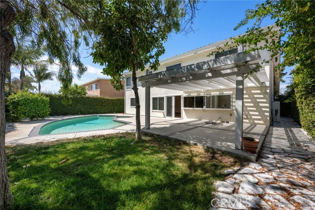 9882 Kings Canyon Drive, Huntington Beach CA: https://media.crmls.org/medias/a5428501-a014-4ccb-8817-ad4dfcdf5cae.jpg