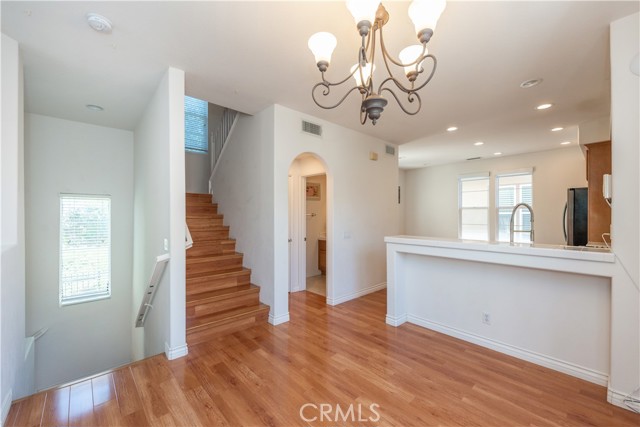 Detail Gallery Image 11 of 34 For 216 Tall Oak, Irvine,  CA 92603 - 3 Beds | 3/1 Baths