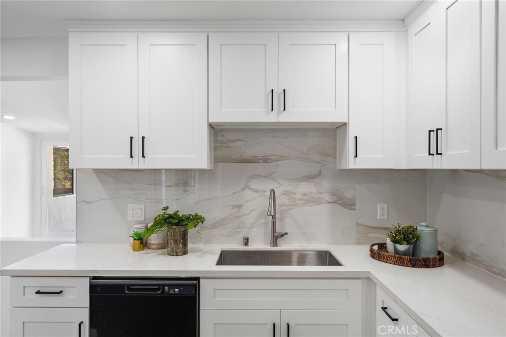 MLS #OC25184707 image #3