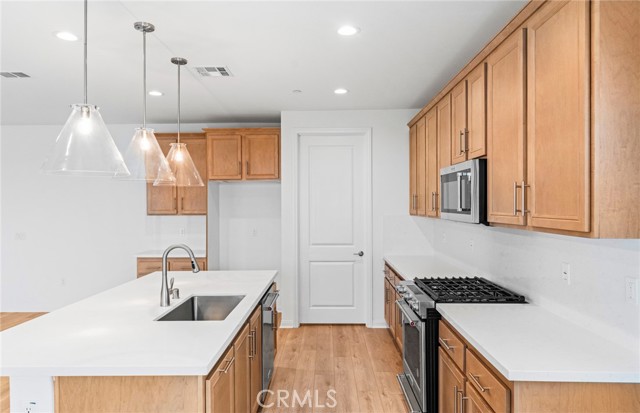 25200 Forest Hills Drive, Menifee CA: https://media.crmls.org/medias/a543e876-a9f1-4305-9273-898251330046.jpg