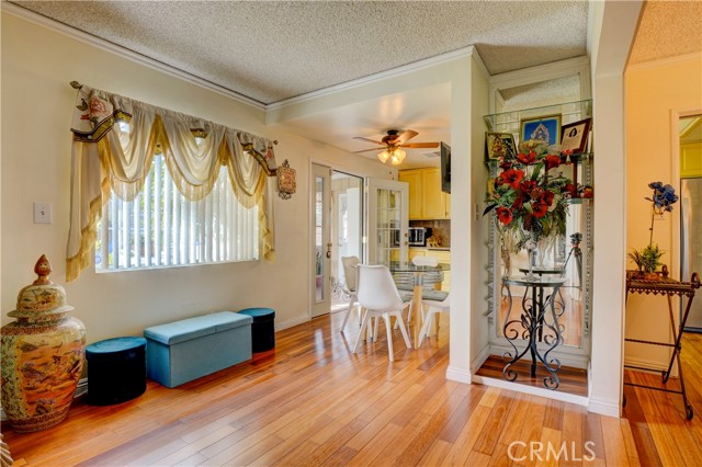 Detail Gallery Image 14 of 61 For 7115 Park Manor Ave, North Hollywood,  CA 91605 - 3 Beds | 2 Baths