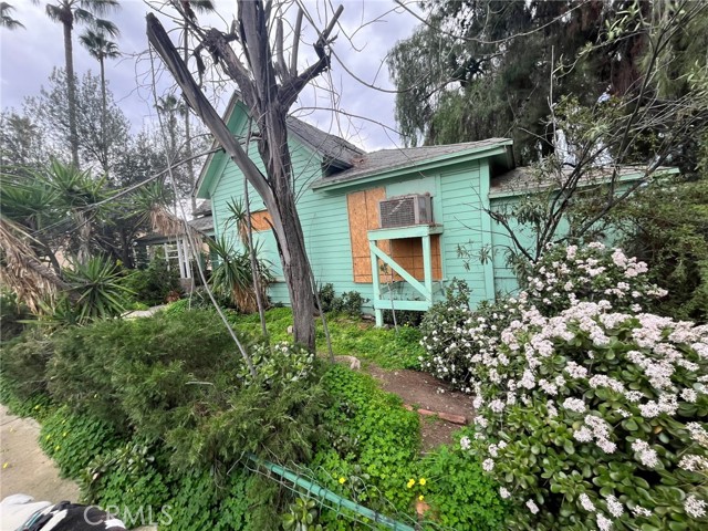 Detail Gallery Image 4 of 7 For 800 W Graham, Lake Elsinore,  CA 92530 - 2 Beds | 1 Baths