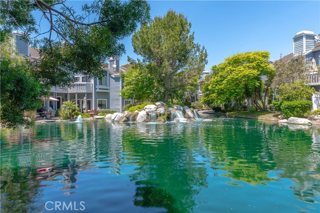 20251 Cape Coral Lane, Huntington Beach CA: https://media.crmls.org/medias/a544fb16-ecfa-41ce-95b0-721516eee392.jpg