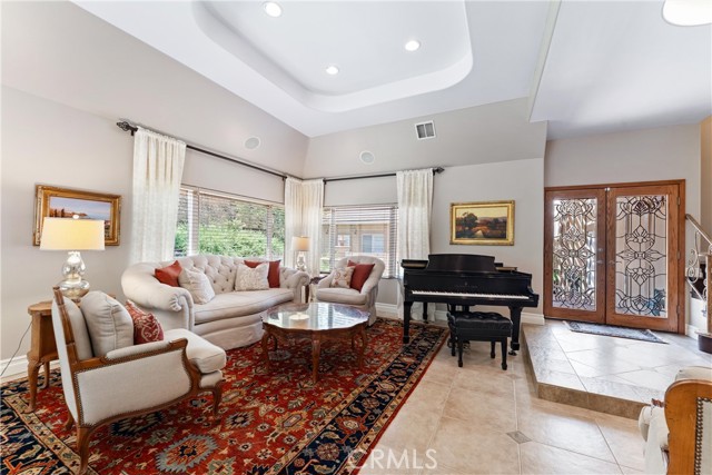 Detail Gallery Image 16 of 75 For 284 South Quintana, Anaheim Hills,  CA 92807 - 5 Beds | 3 Baths