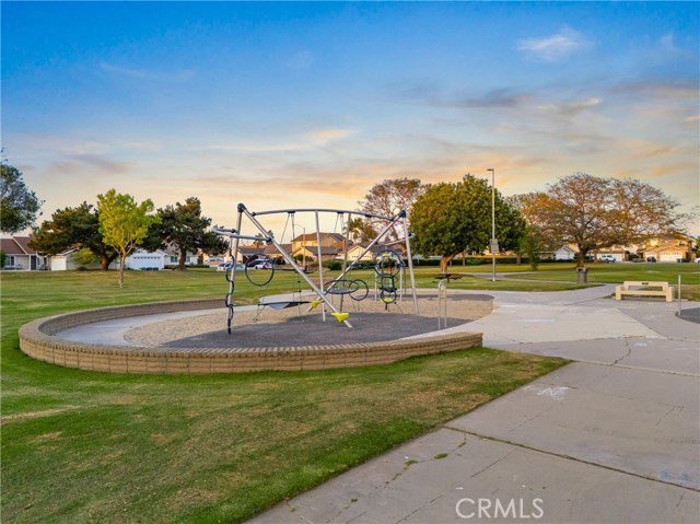 Detail Gallery Image 41 of 42 For 9662 Woodlawn Dr, Huntington Beach,  CA 92646 - 3 Beds | 2 Baths