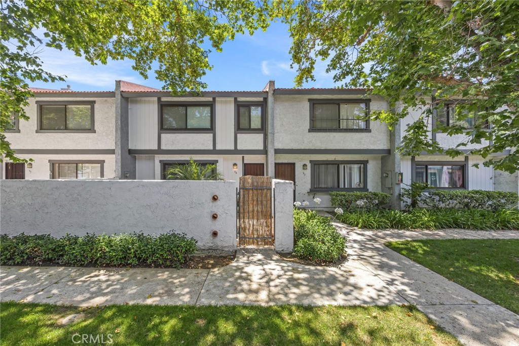 1910 W Palmyra Avenue #94