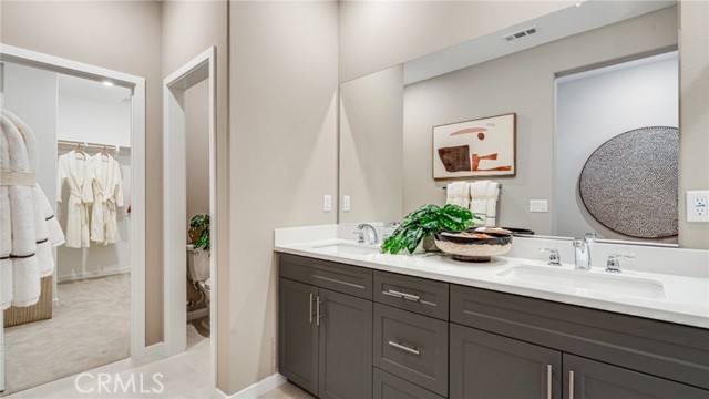 Detail Gallery Image 11 of 22 For 2721 E Amberley Privado, Ontario,  CA 91762 - 2 Beds | 2/1 Baths