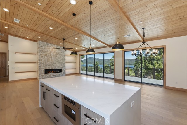 40564 Ironwood Road, Big Bear Lake CA: https://media.crmls.org/medias/a547cfaf-55fb-413e-85ae-bc7cab9743e0.jpg