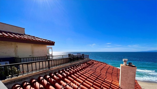 555 Esplanade, Redondo Beach, California 90277, 2 Bedrooms Bedrooms, ,2 BathroomsBathrooms,Residential,Sold,Esplanade,SB23039373