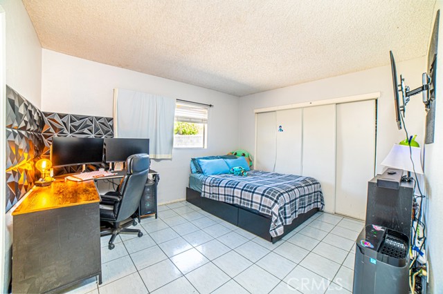 Detail Gallery Image 8 of 18 For 25176 Silent Creek Rd, Moreno Valley,  CA 92553 - 3 Beds | 2 Baths