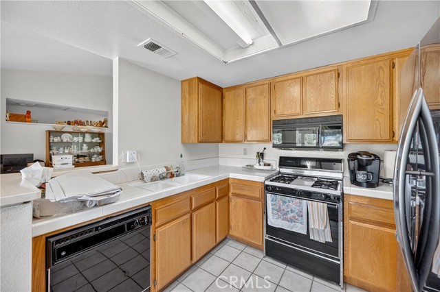 Detail Gallery Image 8 of 25 For 995 Hogan, Banning,  CA 92220 - 2 Beds | 2 Baths