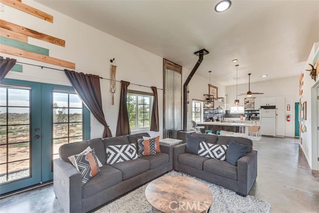 Detail Gallery Image 6 of 28 For 58725 Botkin Rd, Landers,  CA 92285 - 3 Beds | 2 Baths