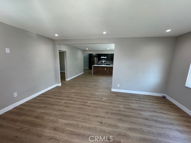 https://media.crmls.org/medias/a549312e-8955-430b-a716-0078c942a613.jpg?preset=X-Large