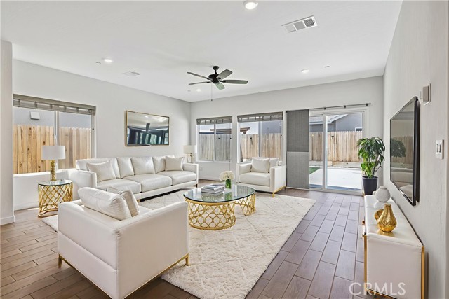 1754 N Aster Lake Road, Hanford CA: https://media.crmls.org/medias/a54aa372-e6bb-4657-8ddf-66a7cff91961.jpg