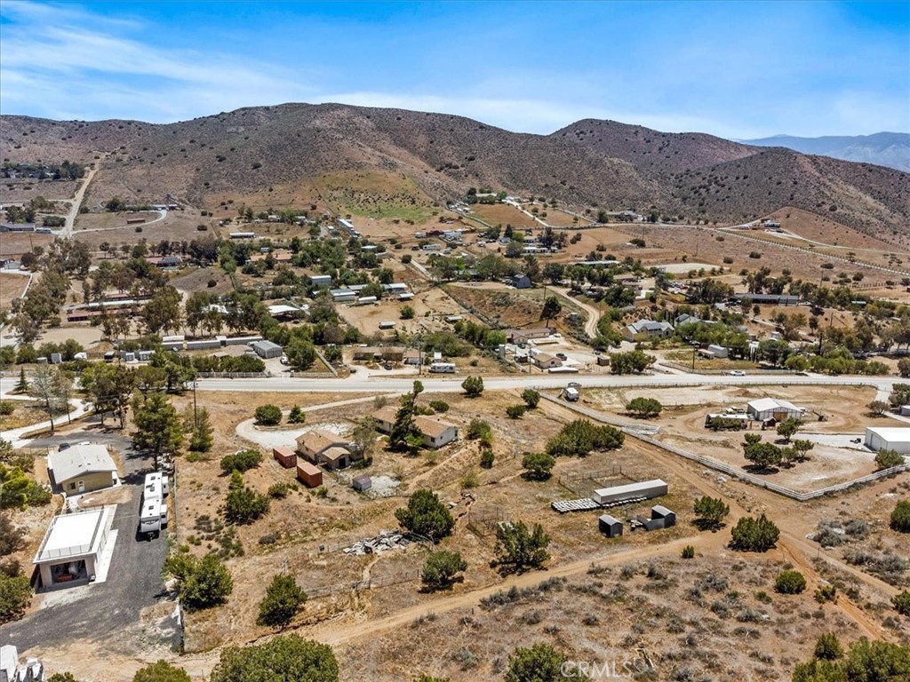 https://media.crmls.org/medias/a54adaba-8e28-4744-a8f2-0de1a07919b4.jpg?preset=X-Large