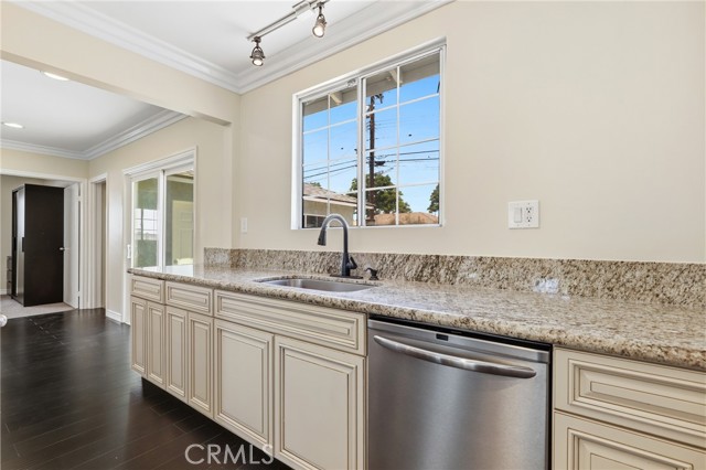 Detail Gallery Image 16 of 41 For 12208 Dunrobin Ave, Downey,  CA 90242 - 3 Beds | 2 Baths