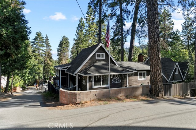 22864 Alder Lane, Crestline CA: https://media.crmls.org/medias/a54ca439-489a-44e6-b4bb-29b69cb39348.jpg