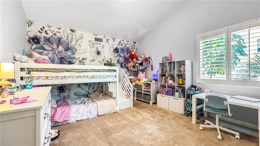https://media.crmls.org/medias/a54d4628-a940-4311-8288-40bc917987f7.jpg?preset=X-Large