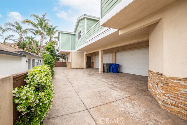 2018 Manhattan Beach Boulevard, Redondo Beach, California 90278, 4 Bedrooms Bedrooms, ,3 BathroomsBathrooms,Residential,Sold,Manhattan Beach,SB23091899