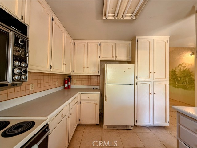 Detail Gallery Image 15 of 36 For 4792 Beaumont, La Mesa,  CA 91941 - 3 Beds | 3 Baths