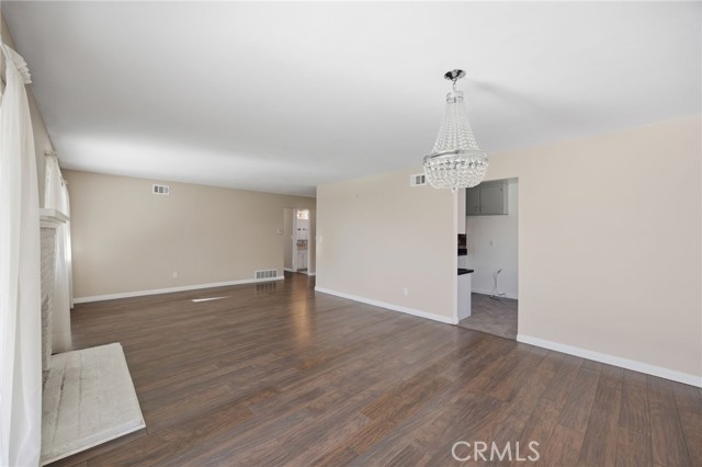 Detail Gallery Image 11 of 38 For 4975 Loris St, San Diego,  CA 92105 - 3 Beds | 2 Baths