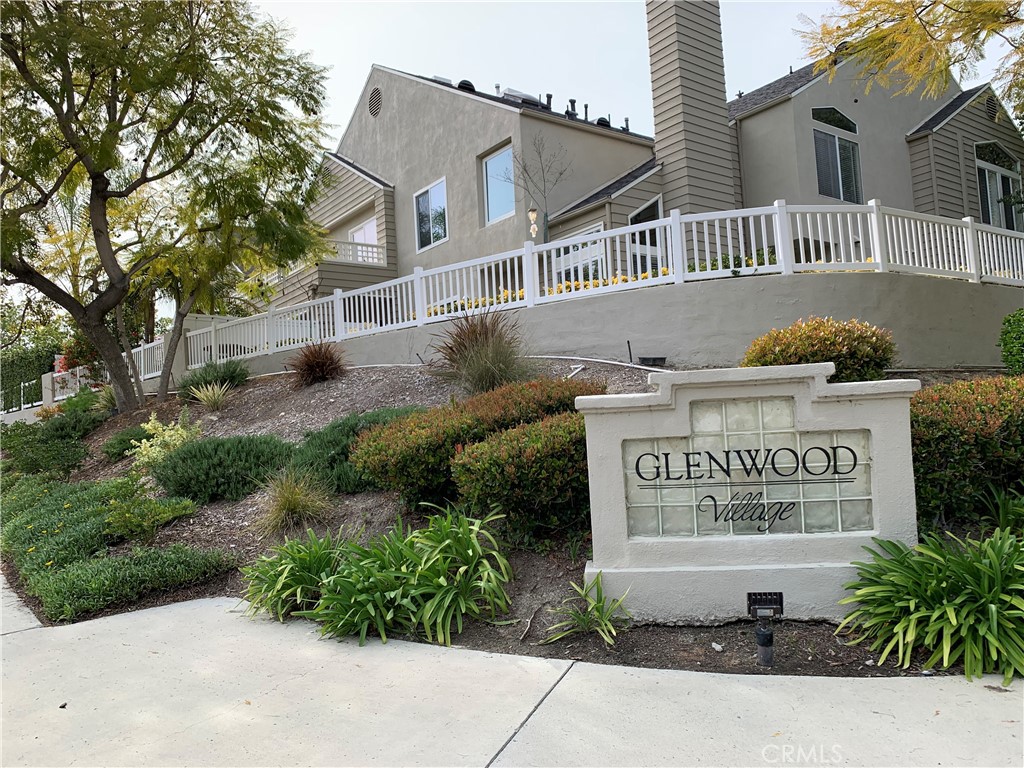 3 Stoneglen