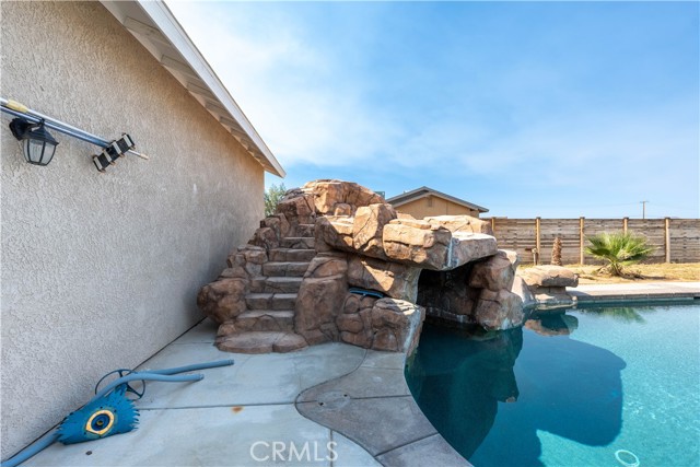 Detail Gallery Image 31 of 33 For 13286 Topock Rd, Apple Valley,  CA 92308 - 3 Beds | 3 Baths