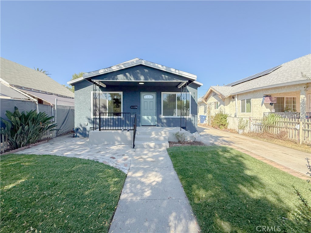 923 E 98th Street
