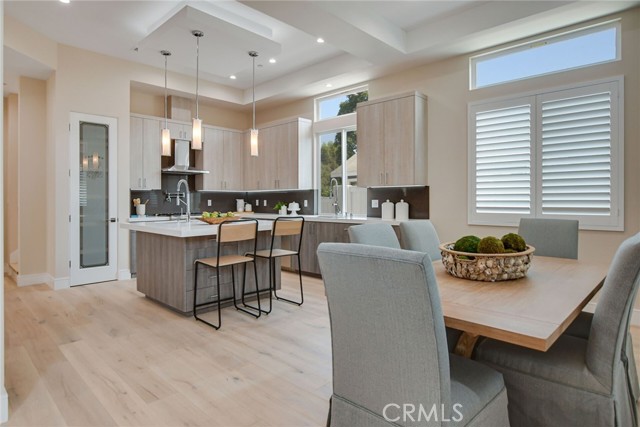 DINING ROOM - KITCHEN