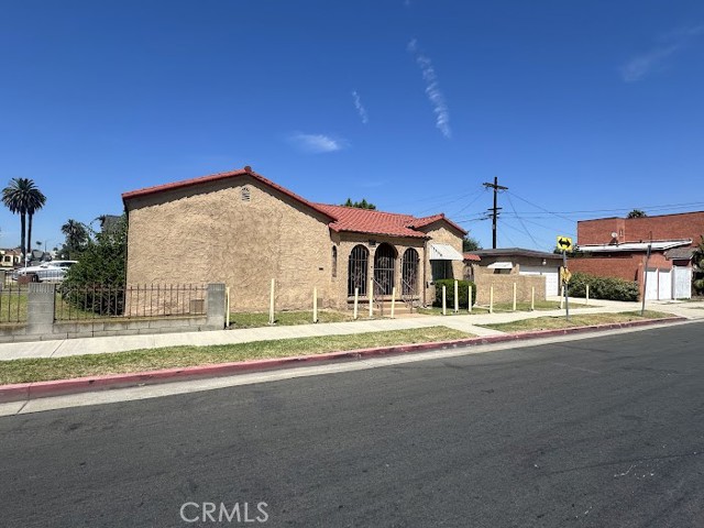 8329 Raymond Ave, Los Angeles, CA 90044