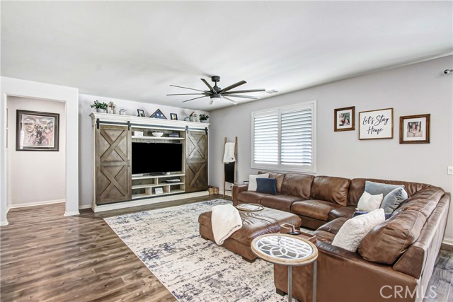 Detail Gallery Image 12 of 35 For 34755 Myoporum, Murrieta,  CA 92563 - 4 Beds | 3/1 Baths