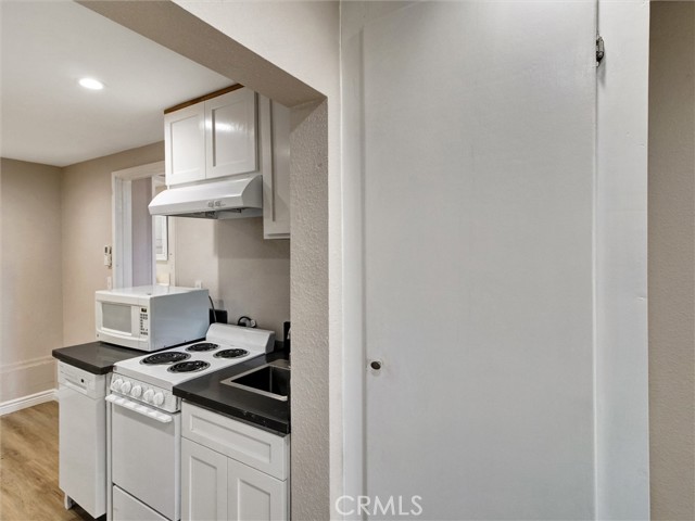 Detail Gallery Image 25 of 36 For 985 1/2 Dexter St, Los Angeles,  CA 90042 - 0 Beds | 1 Baths