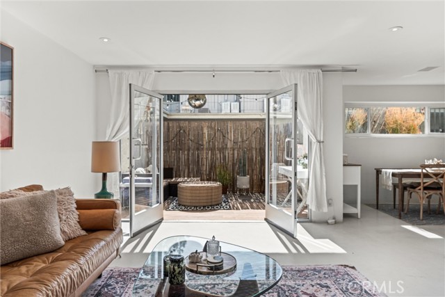 1230 Horn Avenue, West Hollywood CA: https://media.crmls.org/medias/a552ac10-46b9-4eed-b558-0b302fef898c.jpg