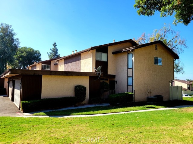 2104 Hawthorne Court, San Bernardino, CA 92404