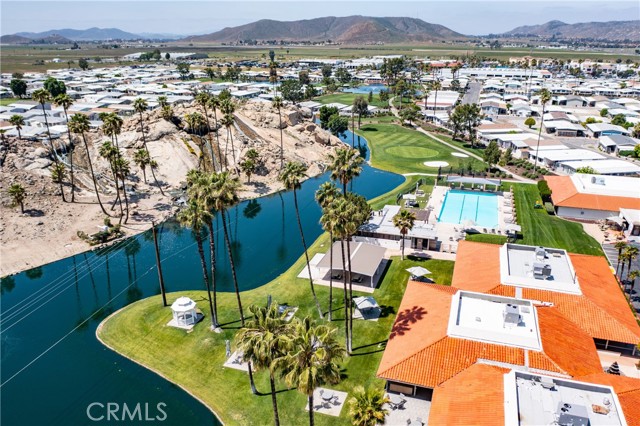 5001 W Florida Avenue, Hemet CA: https://media.crmls.org/medias/a5533c94-e983-4470-b7f6-a194d26d3f75.jpg