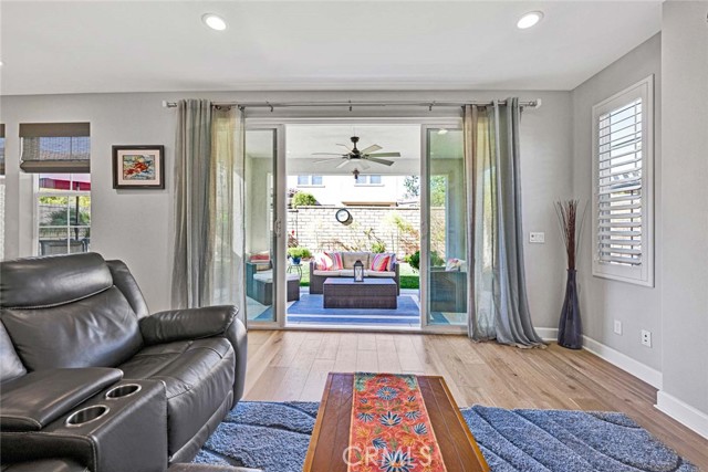 Detail Gallery Image 11 of 59 For 1270 E Providence Loop, Placentia,  CA 92870 - 4 Beds | 4/1 Baths