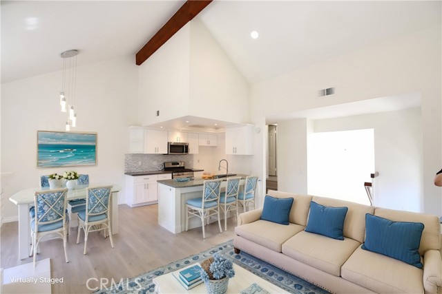 Detail Gallery Image 1 of 24 For 292 Palmer St #C2,  Costa Mesa,  CA 92627 - 2 Beds | 2/1 Baths