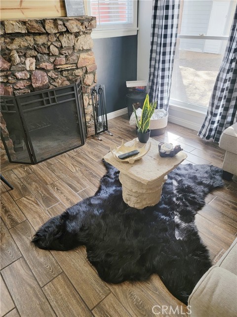 Detail Gallery Image 6 of 18 For 541 Timber, Big Bear Lake,  CA 92315 - 2 Beds | 1 Baths